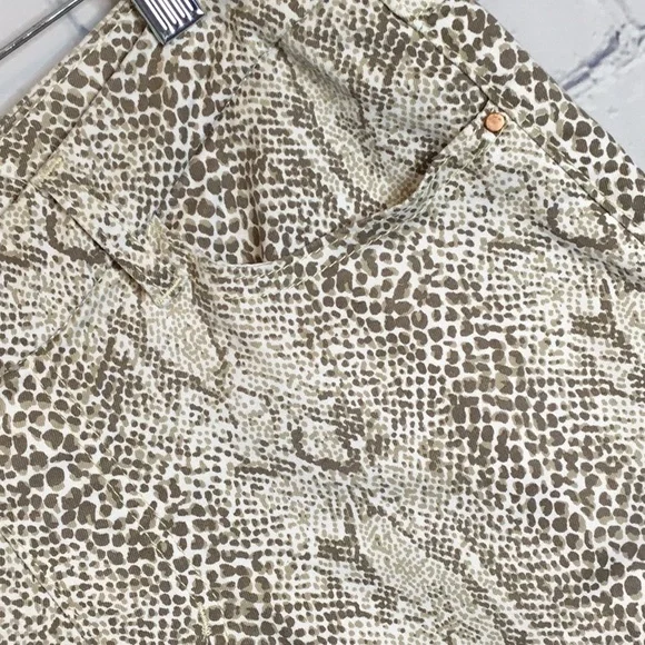 Tribal Python Print - Picture 2 of 7